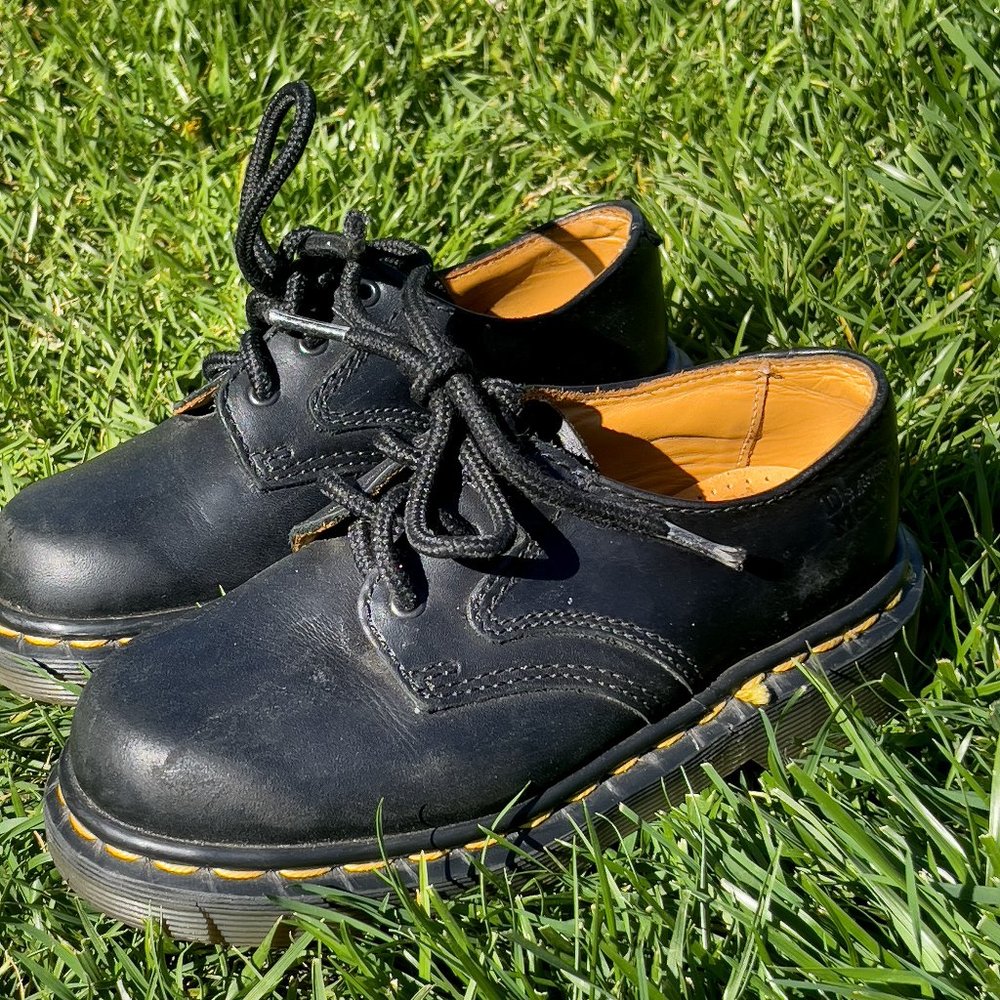 Dr. Marten childrens oxfords size 12